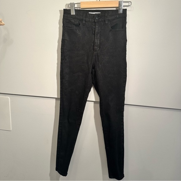 Dynamite KATE snakeskin style high rise skinny black jeans size 26 - Picture 1 of 6